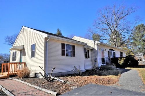 119 Hill Top Rd, Whitman, MA 02382-1706