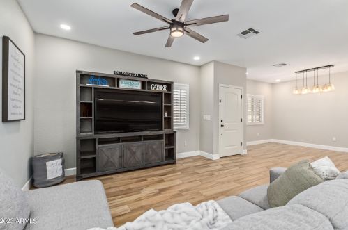 21844 40th Pl, Phoenix AZ  85050-7225 exterior