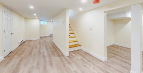 6 Pine Grove St, Milton MA  02186-4314 exterior