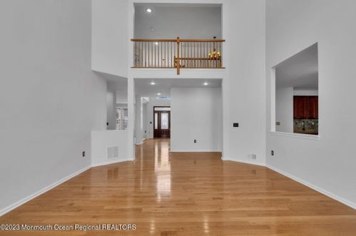 111 Picadilly Dr, Jackson Twp NJ  08527-1290 exterior