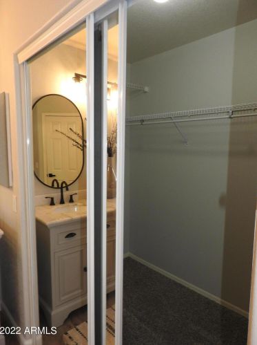 3041 Blackhawk Dr, Phoenix AZ 85050-4821 exterior