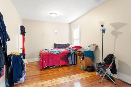 24 Chatham Rd, Everett MA 02149-4915 exterior