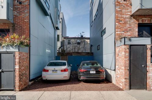 715 Bancroft St, Philadelphia, PA 19146-2018