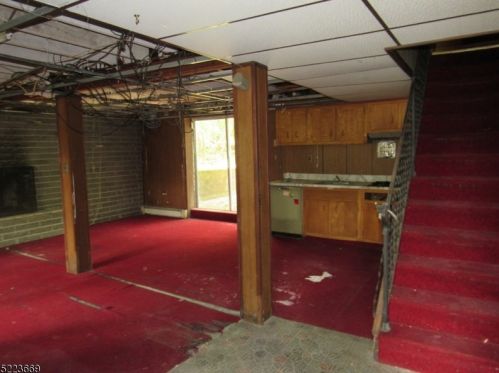 42 Smt Dr, Wantage NJ 07461-1239 exterior