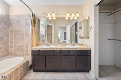 19608 36 St, Phoenix AZ 85050-3943 exterior