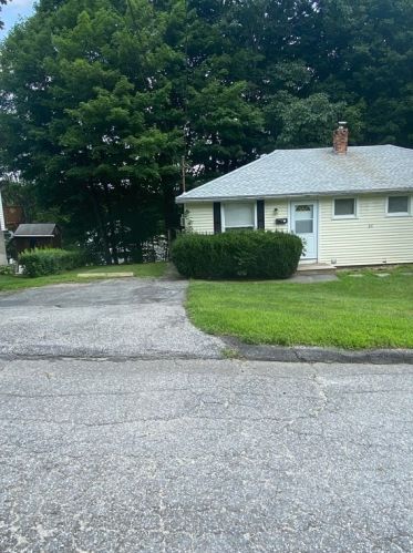 26 Scenic Dr, Worcester MA 01602-2224 exterior