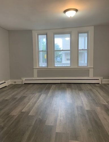 301 Maxfield St, New Bedford MA 02740-4328 exterior