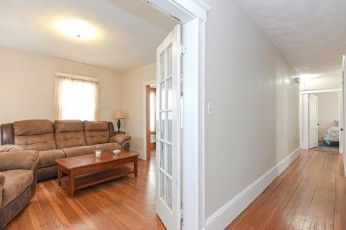 49 Reed Ave, Everett MA 02149-3940 exterior