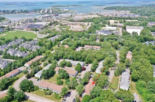 6 Beals Cove Rd, Hingham MA 02043-2366 exterior