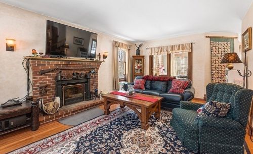 130 Conant Rd, Royalston MA 01331-9758 exterior