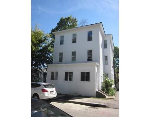 4 Hathaway St, Worcester, MA 01610-1614
