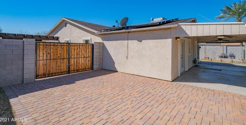 1724 Clarendon Ave, Phoenix AZ 85033-4121 exterior