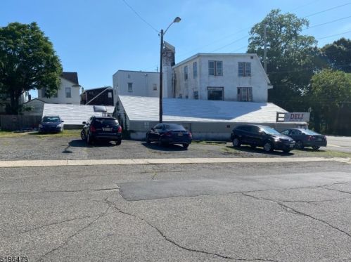 739 Schuyler Ave, Kearny NJ  07032-4224 exterior