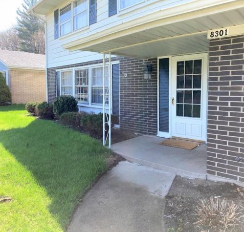 8301 Hickory Ave, Gary IN  46403-2217 exterior