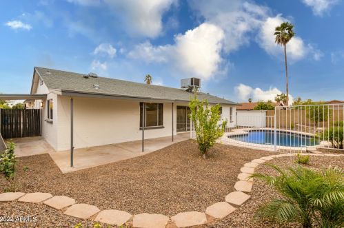 2840 Charleston Ave, Phoenix AZ 85032-9550 exterior