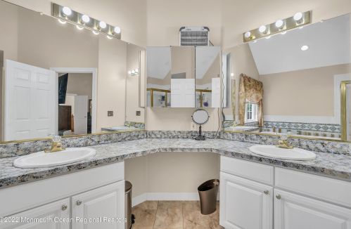 21 Tuscany Dr, Jackson Twp NJ 08527-3168 exterior