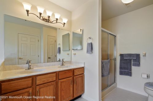 11 Manchester Ct, Jackson Twp NJ 08527-3972 exterior