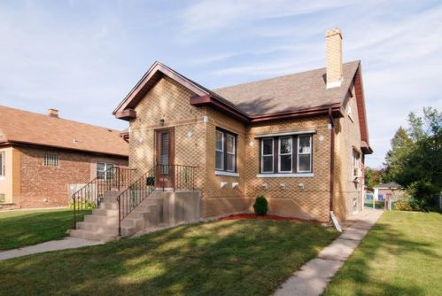 4141 Grove Ave, Forest View, IL 60402-4436