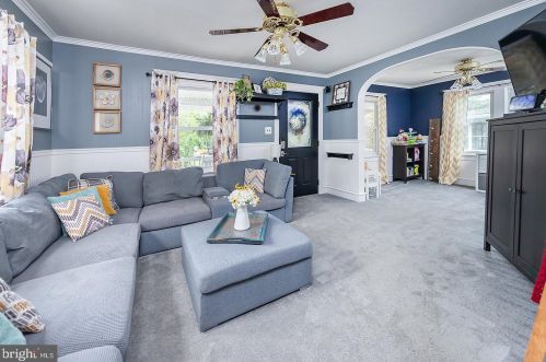 122 Sta Dr, West Deptford NJ 08096-3543 exterior