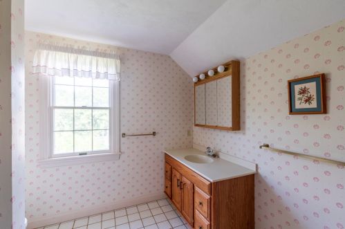 48 Strong Is Rd, Chatham MA 02633-1435 exterior