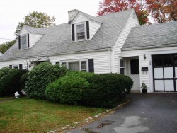 708 Boylston St, Newton, MA 02461-1804