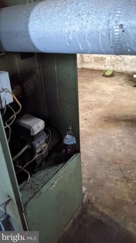 236 Billings Ave, West Deptford NJ 08066-1157 exterior