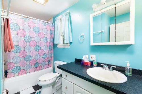 10 Carroll St, Weymouth MA 02189-1211 exterior