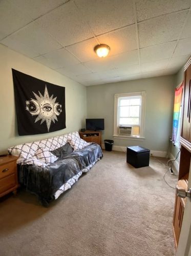 501 Bay St, Taunton MA 02780-1871 exterior