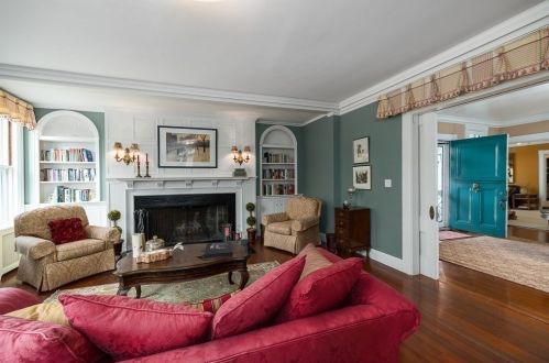 802 Hale St, Beverly MA 01915-2212 exterior