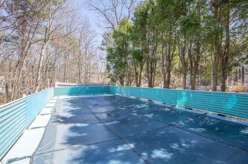 97 Hl St, Topsfield MA 01983-2410 exterior