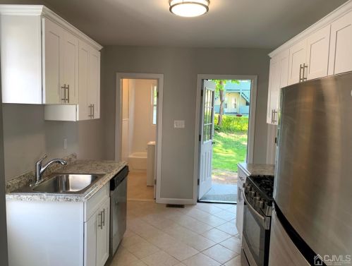 30 Emerson St, Carteret NJ  07008-2522 exterior