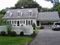 31 Oakland Ave, Newton, MA 02466-1704