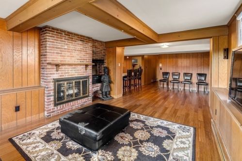 1140 Webster St, Needham MA 02494-2431 exterior