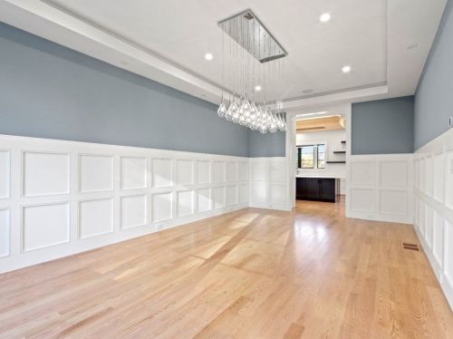 1056 Greendale Ave, Needham MA 02492-4726 exterior