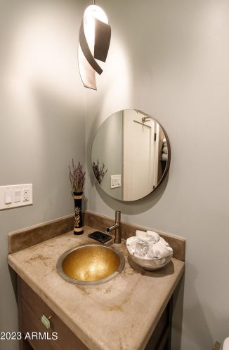 529 Cypress St, Phoenix AZ 85006-1840 exterior