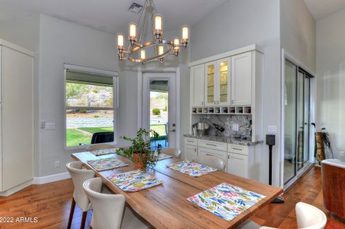 12618 38 St, Phoenix AZ 85040-1613 exterior