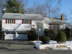36 Cannon St, Newton, MA 02461-2115