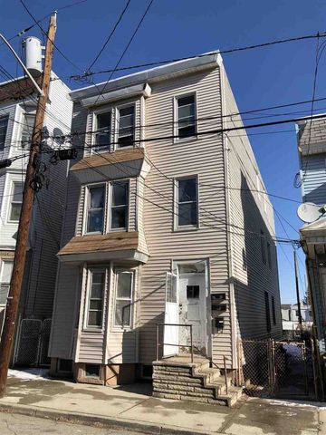 229 Patterson St, East Newark, NJ 07029-1415