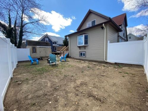 16 Dyer Ave, Whitman MA 02382-2408 exterior