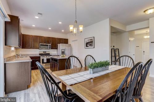 618 Schaeffer Ave, West Deptford NJ 08096-6631 exterior