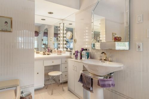 6 Amanola Ave, Worcester MA 01604 exterior