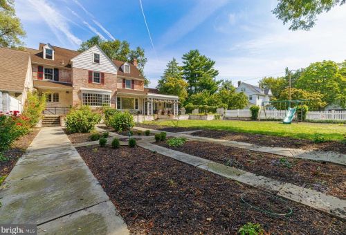 605 Delaware St, West Deptford NJ  08096-1576 exterior