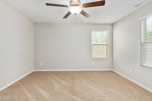 3924 79th Ln, Phoenix AZ  85043 exterior