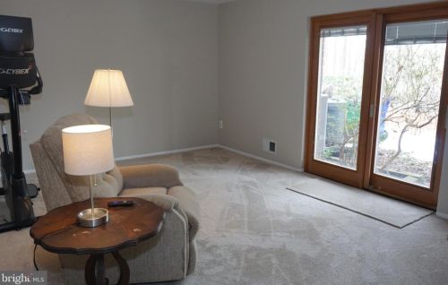 11916 New Country Ln, Columbia MD 21044-4405 exterior