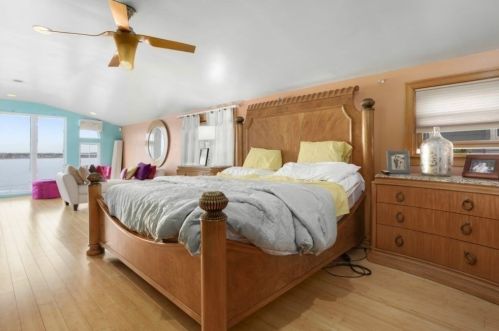 167 Wilson Rd, Nahant MA 01908-1022 exterior