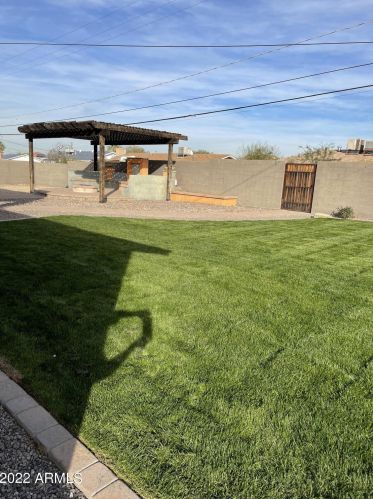 9419 1st Dr, Phoenix AZ 85041-8002 exterior