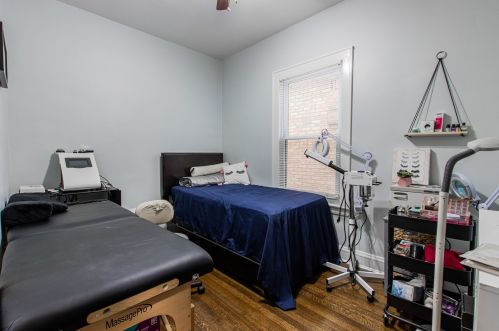 1509 Oak Park Ave, Forest View IL 60402-1340 exterior