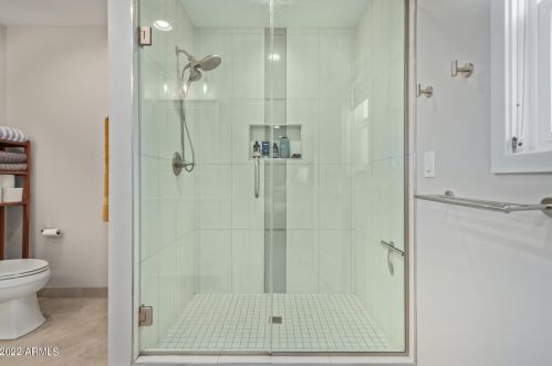 6720 11th St, Phoenix AZ  85014-1028 exterior