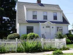 41 Wade St, Newton, MA 02461-1714