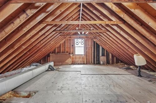 35 Vernon St, Newton MA 02458-2046 exterior